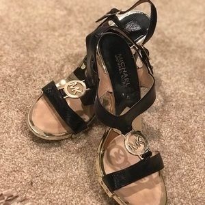 Pump with popular block heel